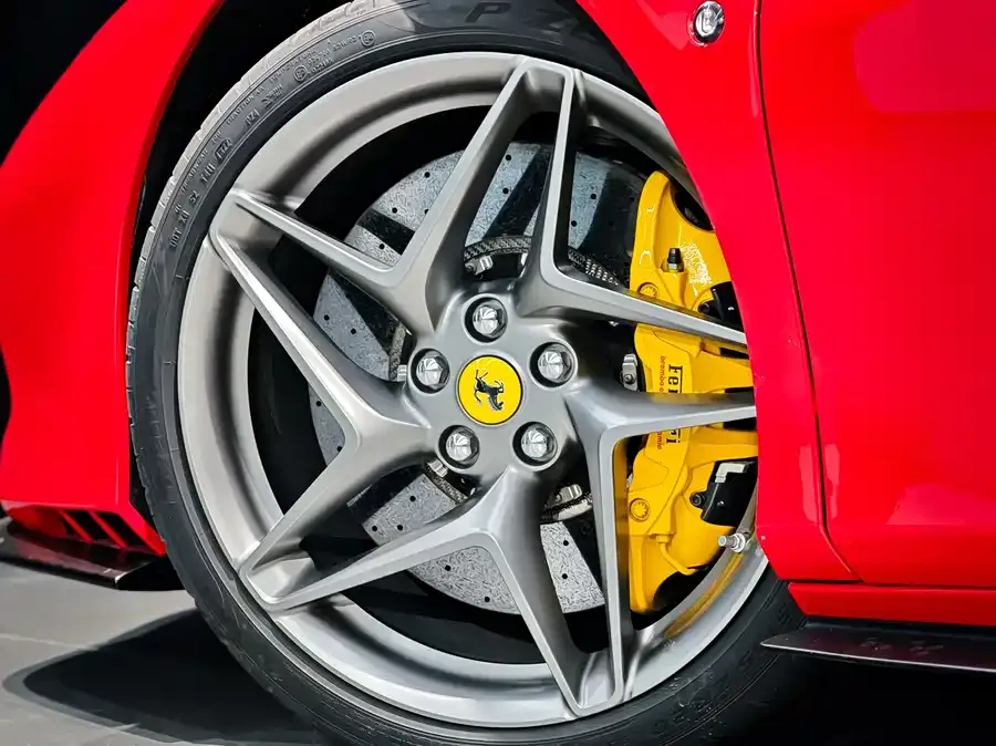 Ferrari F8 Ferrari F8 2020 Spider 3.9T V8 2023 — миниатюра 2