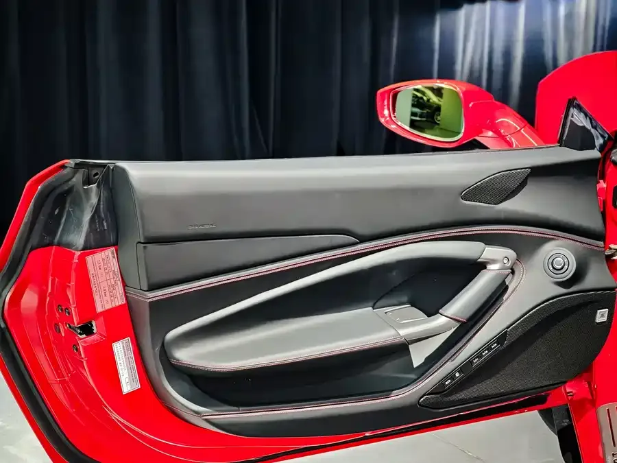 Ferrari F8 Ferrari F8 2020 Spider 3.9T V8 2023 — миниатюра 5