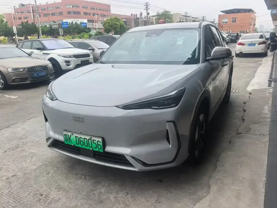 Geely Galaxy E5 Galaxy E5 2026 530km Explorer Edition 2025 — миниатюра 3