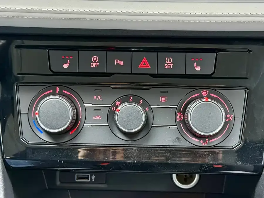 Jetta VS5 Jetta VS5 2023 280TSI Automatic Progressive Edition 2024 — миниатюра 2