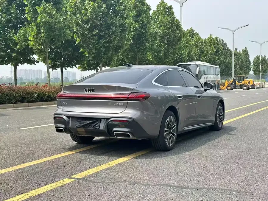 Audi A5L Sportback 2026 TFSI 150kW Luxury Edition 2025 — миниатюра 3