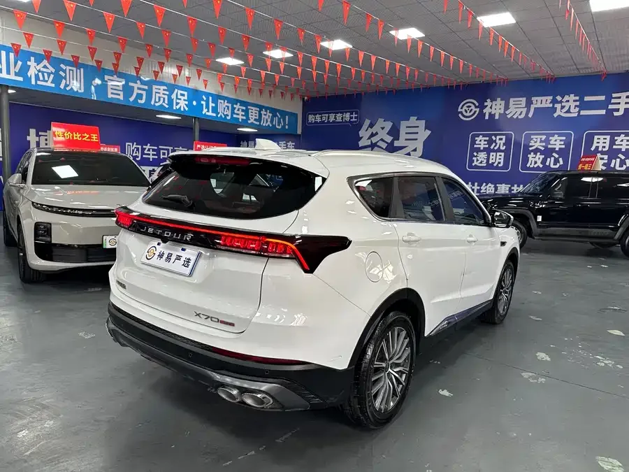 Jetour X70 PLUS JETOUR X70 PLUS 2025 Champion Edition 1.5T DCT Champion MAX 7 Seaters 2025 — миниатюра 2
