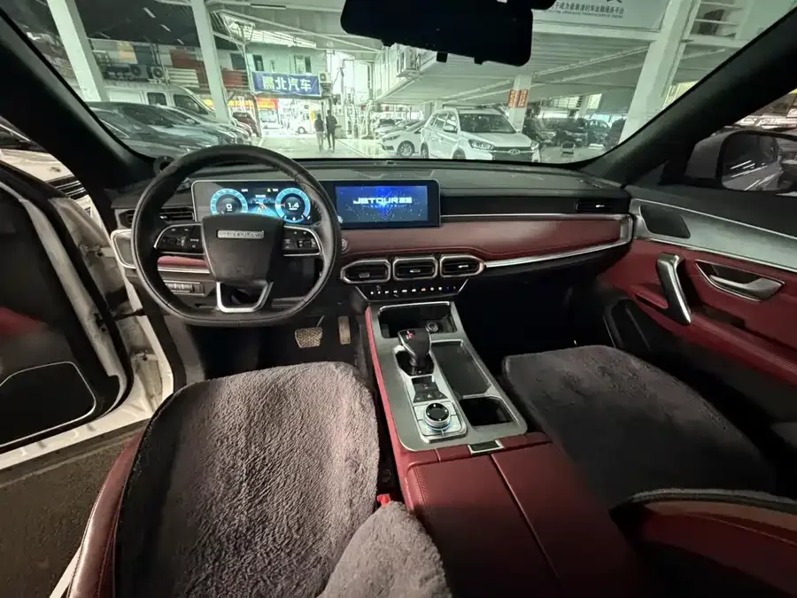Jetour X70 Plus JETOUR X70 PLUS 2023 1.5T DCT Ziqiang PRO 5-seater 2024 — миниатюра 4