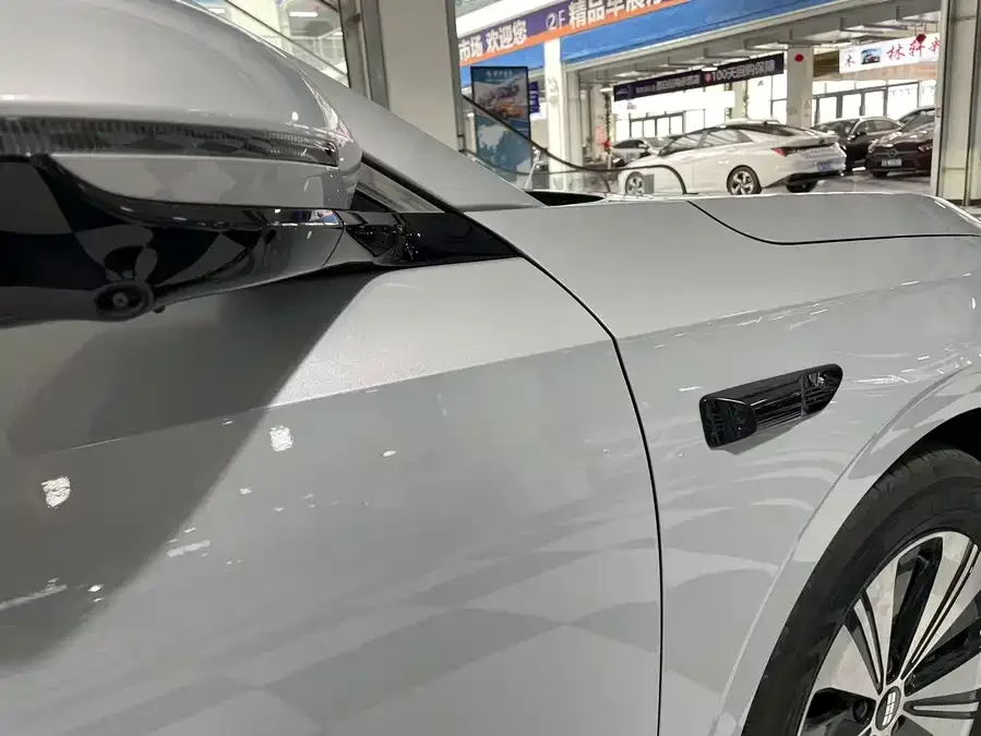 Geely Galaxy A7 Galaxy A7 2025 EM-i 150km Explorer+ Edition 2025 — миниатюра 5