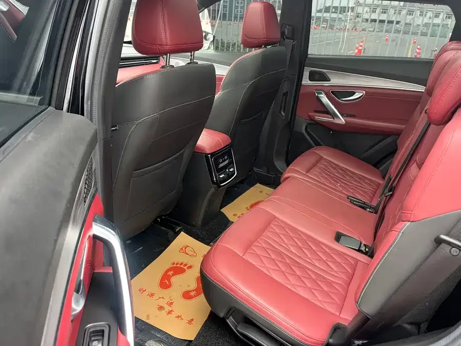 Jetour X70 PLUS JETOUR X70 PLUS 2024 Champion Edition 1.5T DCT Champion PRO 7 Seaters 2024 — миниатюра 3