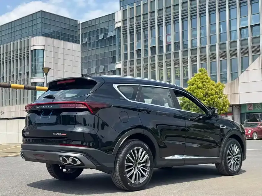 Jetour X70 Plus JETOUR X70 PLUS 2025 Champion Edition 1.5T DCT Champion PRO 5 Seaters 2026 — миниатюра 4