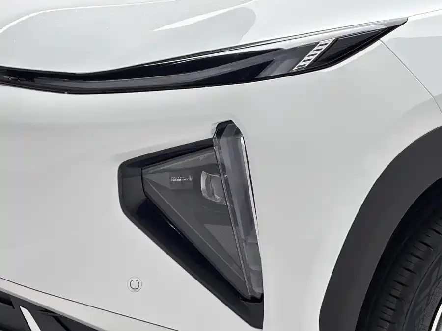 Geely Galaxy L7 Galaxy L7 2025 EM-i 115km Exploration+ Edition 2025 — миниатюра 4