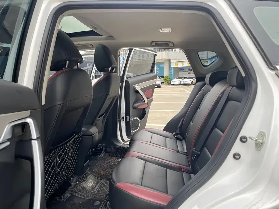 Geely Coolray SX11 Binyue 2021 1.4T DCT Platinum Edition 2022 — миниатюра 3