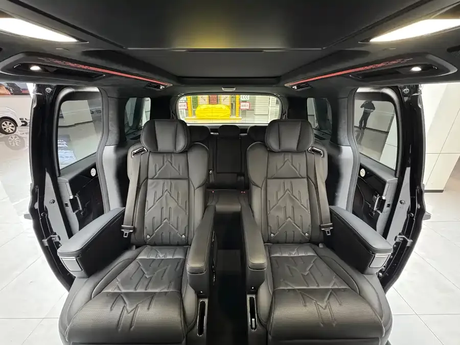 Zeekr 009 Zeekr 009 2024 seven-seat aisle version four-wheel drive 108kWh 2025 — миниатюра 5