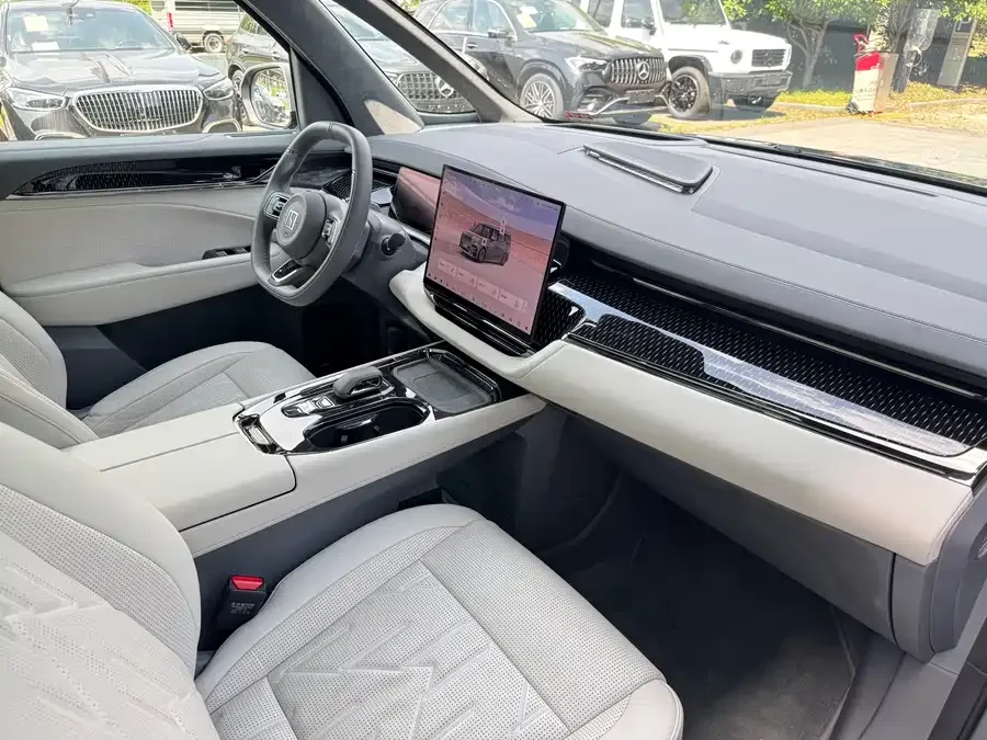Zeekr 009 Zeekr 009 2024 seven-seat aisle version four-wheel drive 108kWh 2025 — миниатюра 5