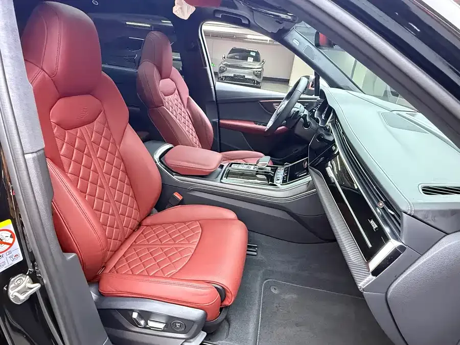 Audi SQ7 2024 4.0 TFSI 2025 — миниатюра 3