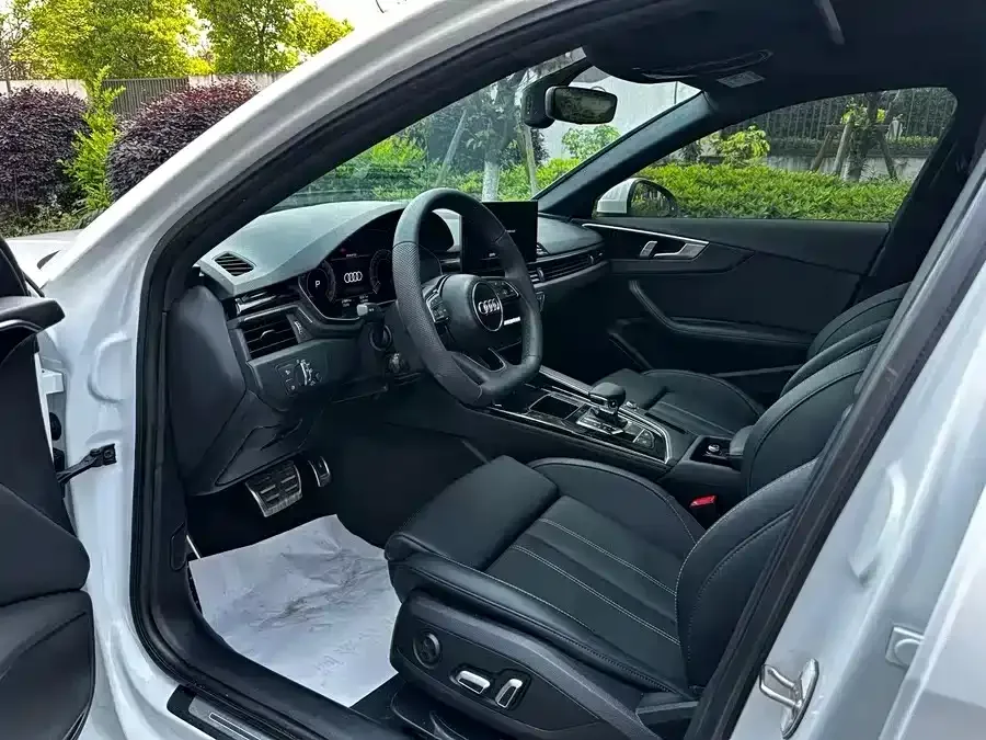 Audi a4 l 2024 40 TFSI luxury and dynamic model 2024 — миниатюра 3