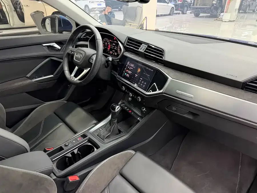 Audi Q3 SPORTBACK 2022 35 TFSI Enterprising 2022 — миниатюра 4