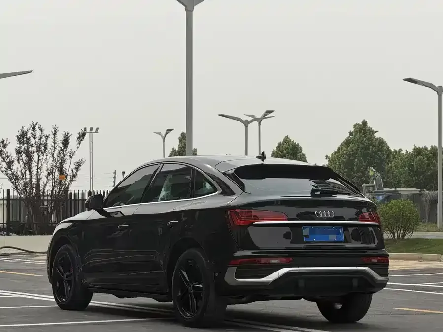 Audi Q5L Sportback 2022 40 TFSI RS kit burning speed type 2022 — миниатюра 3
