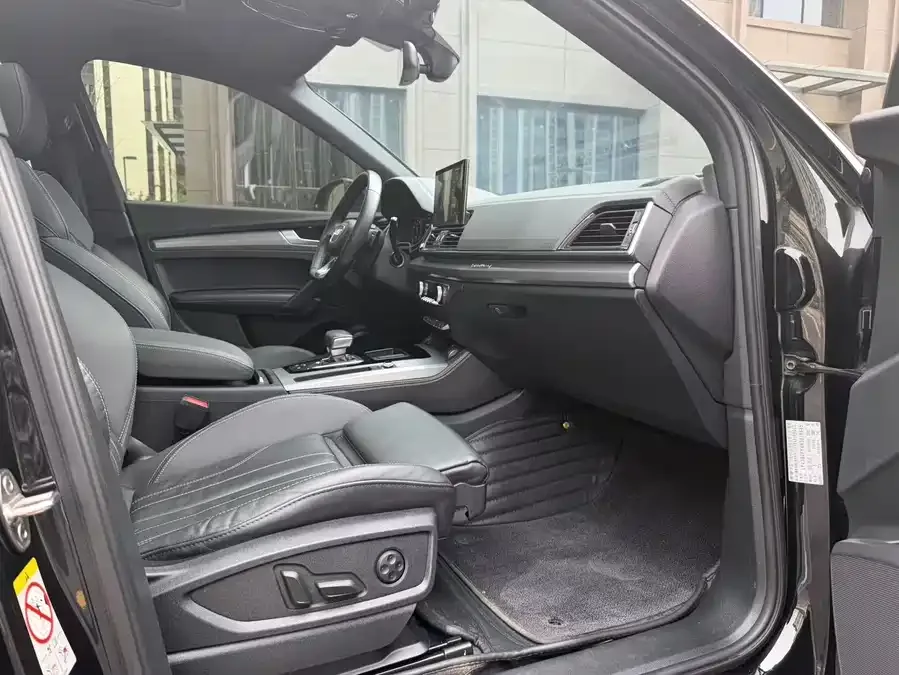 Audi Q5L Sportback 2022 40 TFSI RS kit burning speed type 2022 — миниатюра 4
