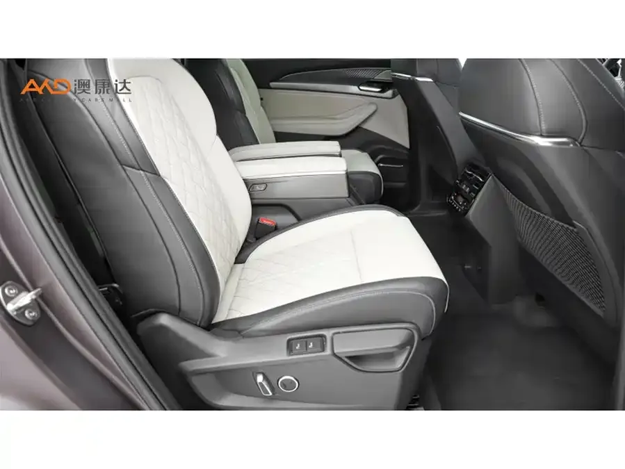 Audi Q6 2023 50 TFSI quattro Lingyun Edition One 2024 — миниатюра 5