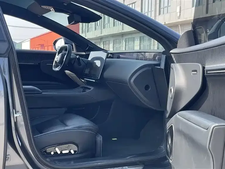 Avatr 12 Avita 12 2023 700 Triple Laser RWD Luxury Edition 2024 — миниатюра 4