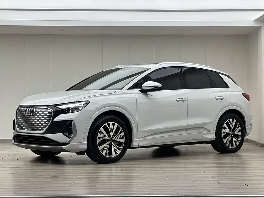 Audi Q4 e-tron 2024 40 e-tron Creative Edition 2024 — миниатюра 3