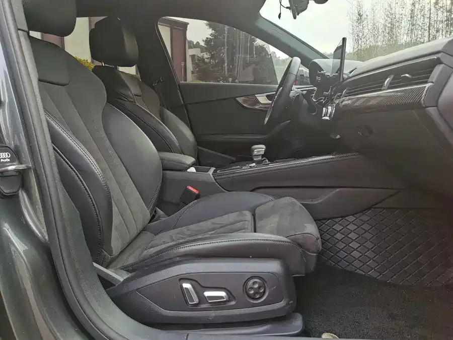 Audi a4 l 2024 45 TFSI quattro premium dynamic model 2024 — миниатюра 5