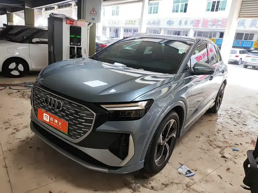 Audi Q4 e-tron 2025