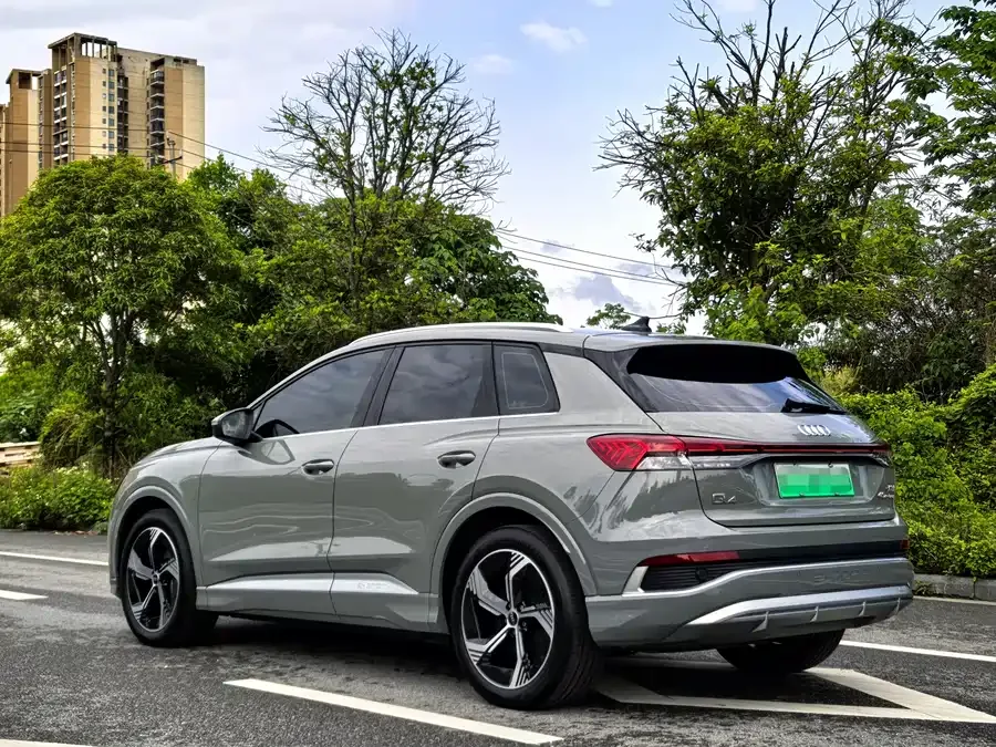 Audi Q4 e-tron 2024 40 e-tron Creative Edition 2024 — миниатюра 4