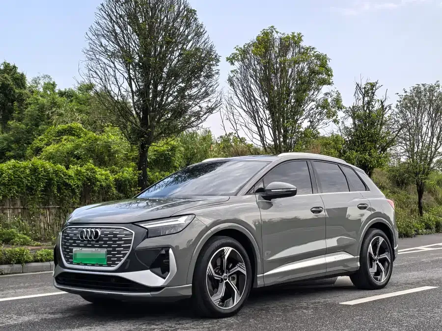 Audi Q4 e-tron 2024