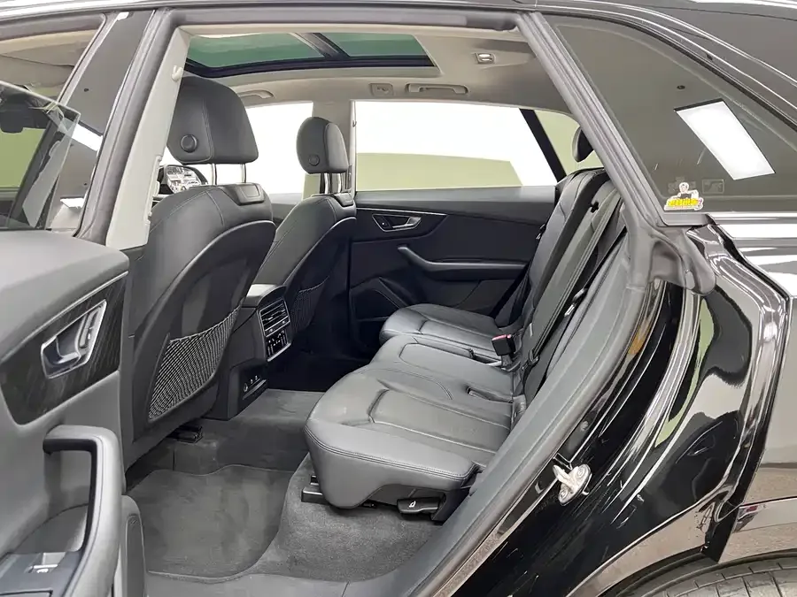 Audi Q8 2022 55 TFSI luxury and dynamic model 2022 — миниатюра 5