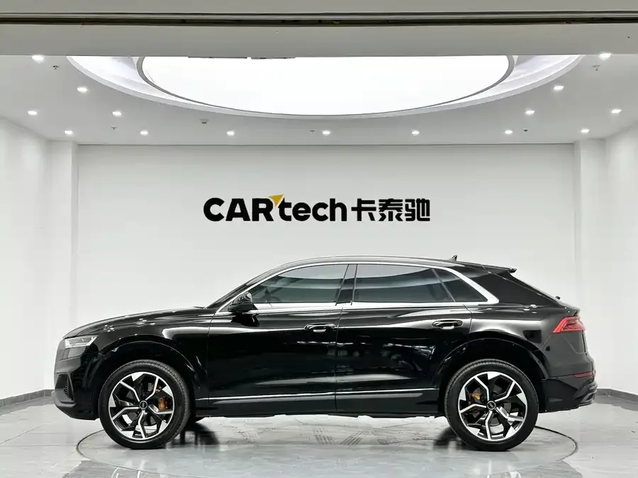 Audi Q8 2023 55 TFSI luxury and dynamic model 2025 — миниатюра 2
