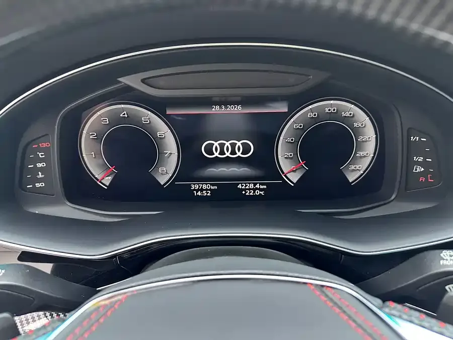 Audi Q8 2023 55 TFSI luxury and dynamic model 2025 — миниатюра 3