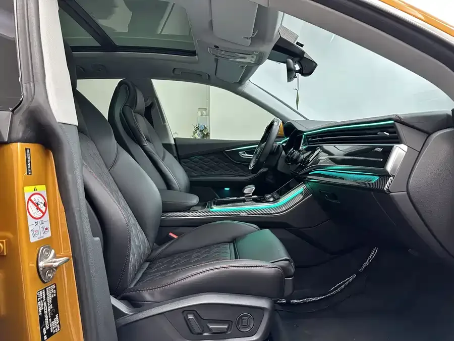 Audi Q8 2023 55 TFSI luxury and dynamic model 2025 — миниатюра 4