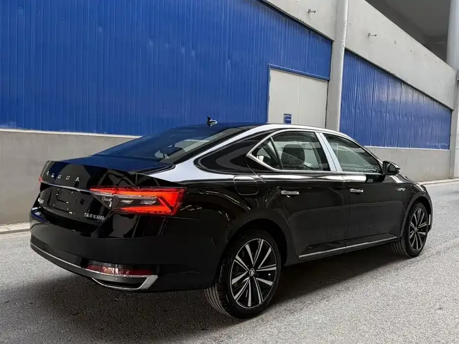 Skoda SuperB Superb 2025 TSI280 DSG Premium Edition 2026 — миниатюра 2
