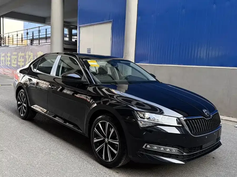 Skoda SuperB Superb 2025 TSI280 DSG Premium Edition 2026 — миниатюра 3