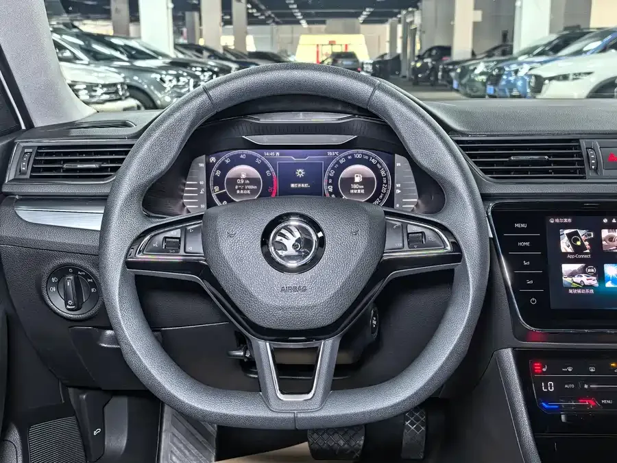 Skoda SuperB Superb 2023 facelifted TSI280 DSG exclusive version 2023 — миниатюра 5