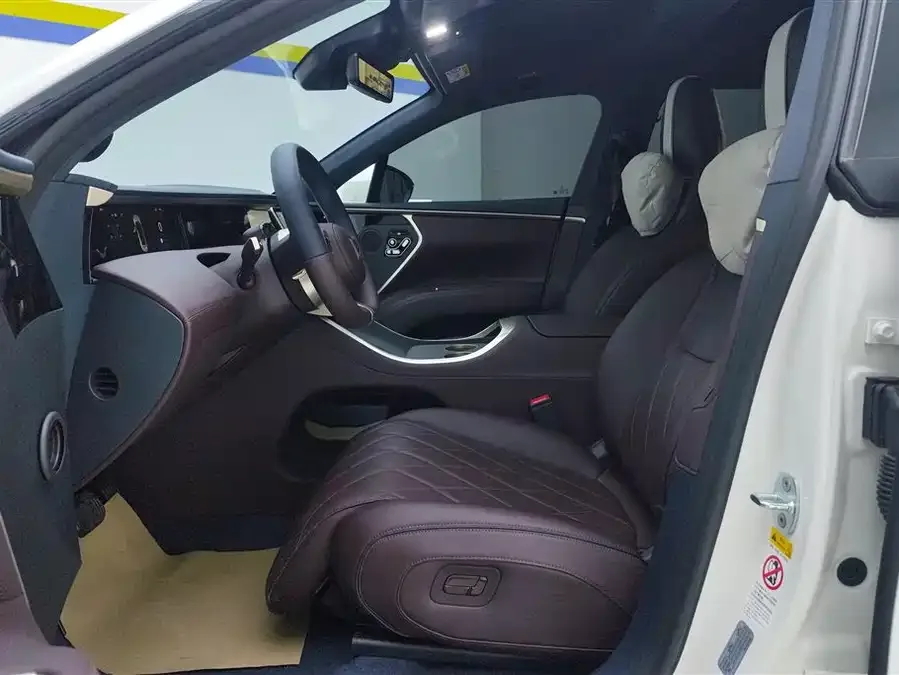 Avatr 11 Avita 11 2025 facelift Max extended range version 2025 — миниатюра 3