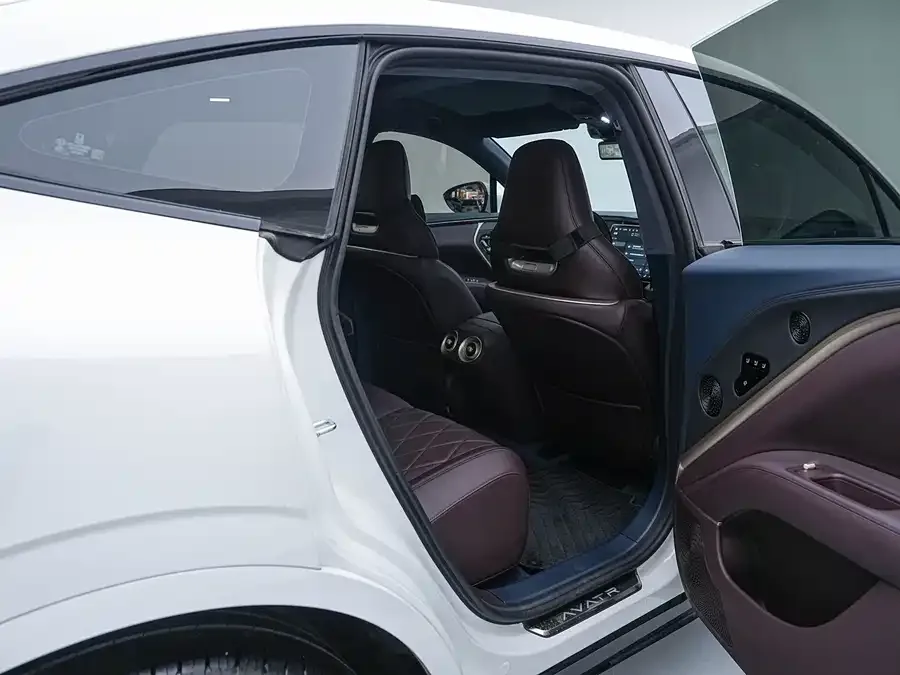 Avatr 11 Avita 11 2025 facelift Max extended range version 2025 — миниатюра 3