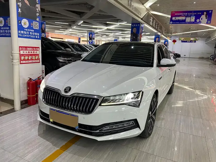 Skoda SuperB Super 2023 TSI280 DSG Exclusive Edition 2022 — фото 1, купить с доставкой в Москву