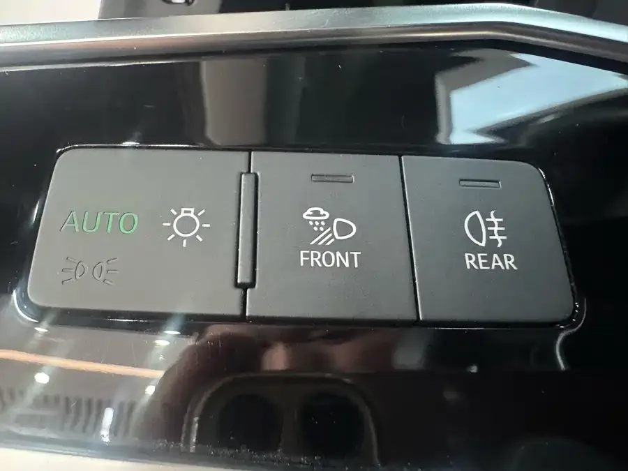 Audi A7L 2024 45TFSI S-line Dream Flow Crystal Set 2024 — миниатюра 4