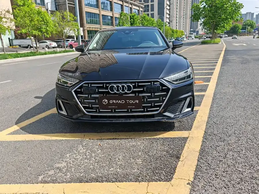 Audi A7L 2024 45TFSI S-line Dream Flow Crystal Set 2024 — миниатюра 3