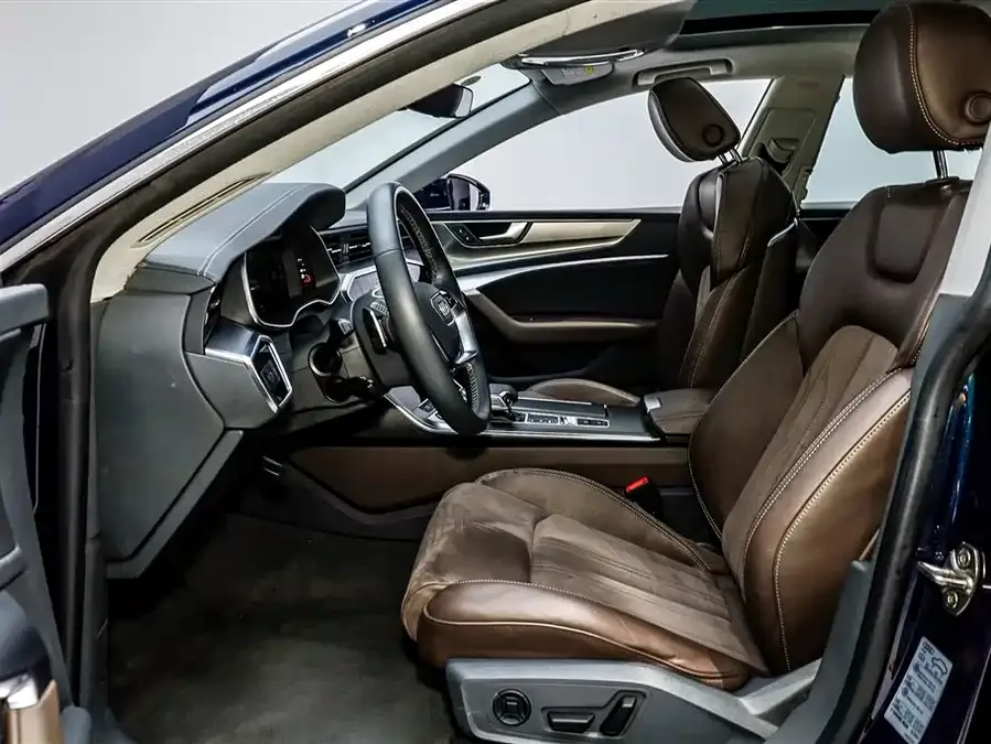 Audi A7L 2024 45TFSI S-line Dream Flow Crystal Set 2024 — миниатюра 3