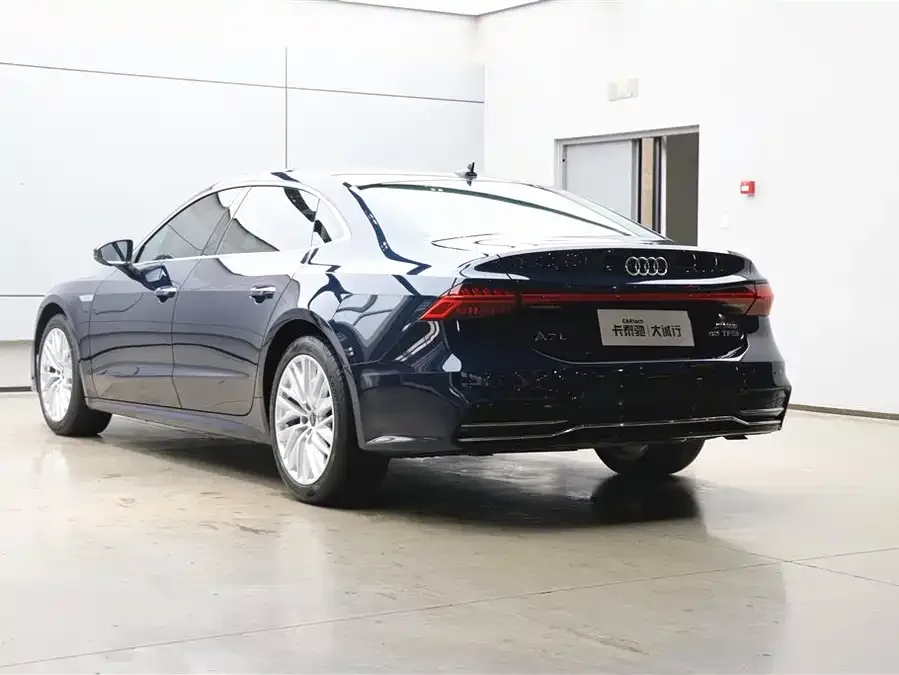 Audi A7L 2024 45TFSI S-line Dream Flow Crystal Set 2024 — миниатюра 2