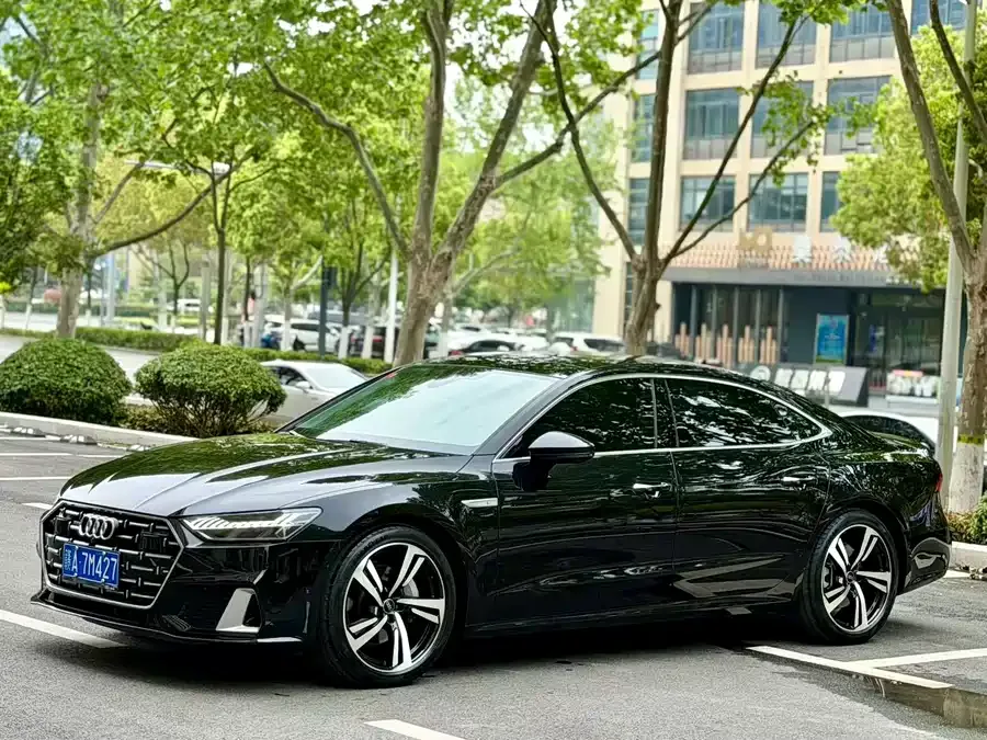 Audi A7L 2023