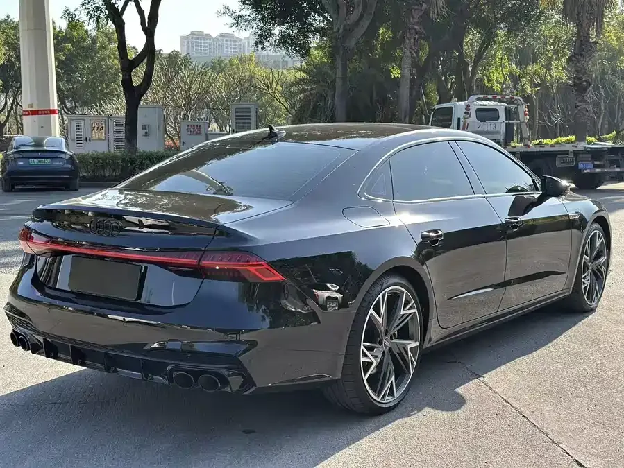 Audi A7L 2023 45 TFSI quattro S-line Black Warrior Edition 2023 — миниатюра 4