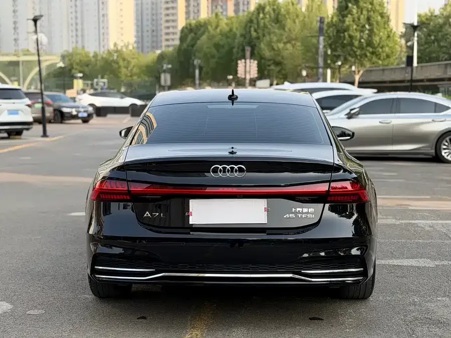 Audi A7L 2024 45 TFSI Luxury Edition 2024 — миниатюра 5