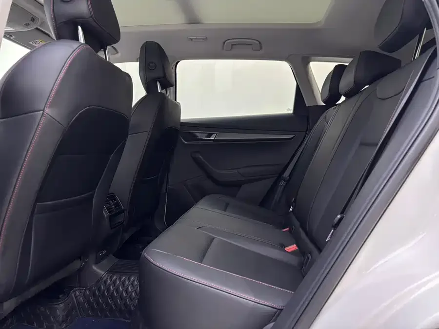 Skoda Karoq Korok 2022 TSI280 Exclusive Edition 2023 — миниатюра 2