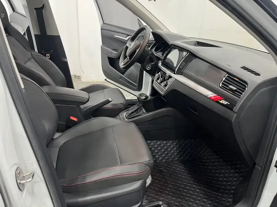 Skoda Kamiq 2023 Kamiq GT 1.5L Automatic Premium Edition 2023 — миниатюра 4