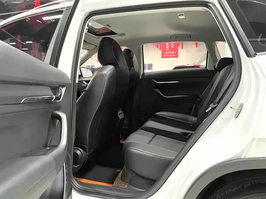 Skoda Kamiq 2023 Kamiq facelift 1.5L automatic comfort version 2023 — миниатюра 4