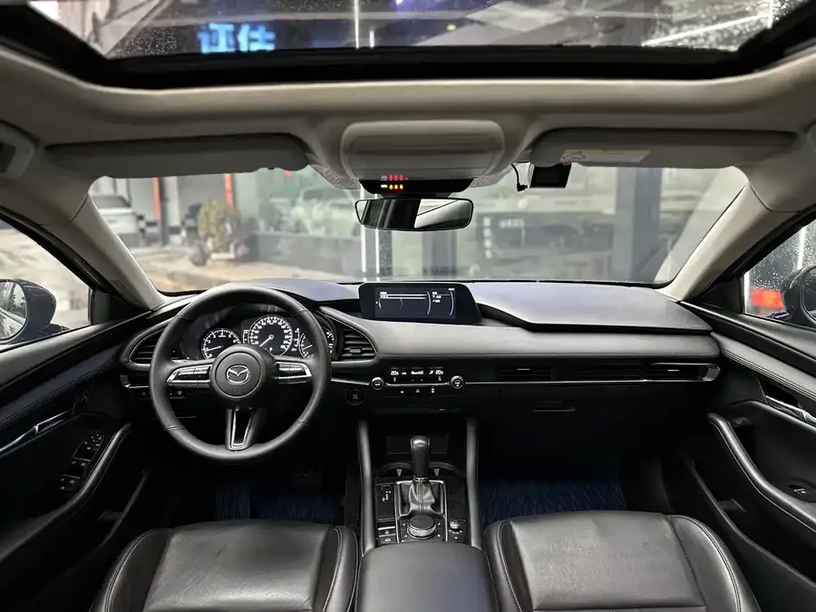 Mazda Axela Mazda3 Angkesela 2021 2.0L Automatic Quality Edition 2022 — миниатюра 3