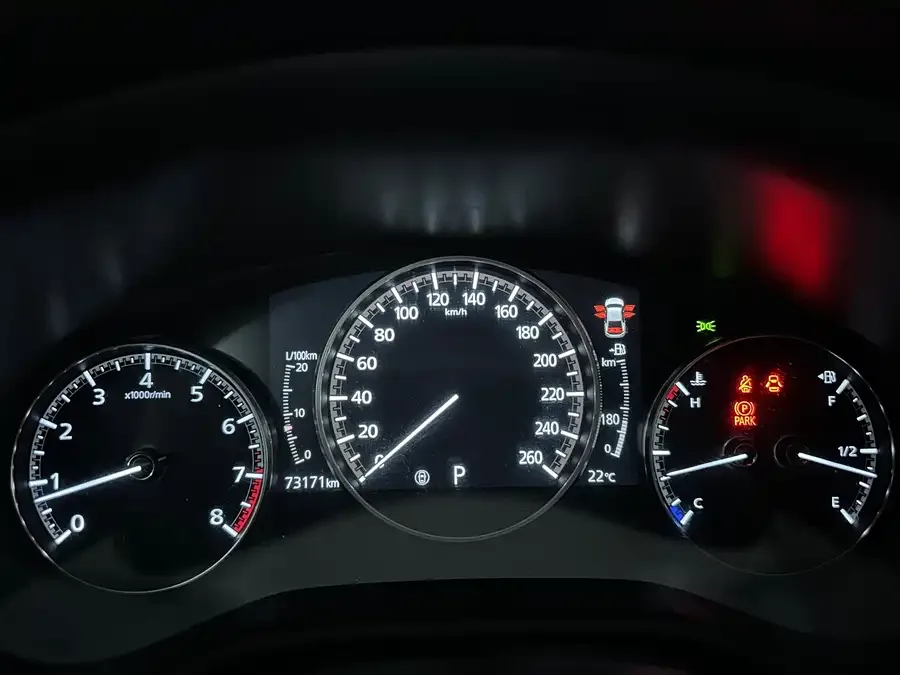 Mazda Axela Mazda3 Angkesela 2021 2.0L Automatic Quality Edition 2022 — миниатюра 4