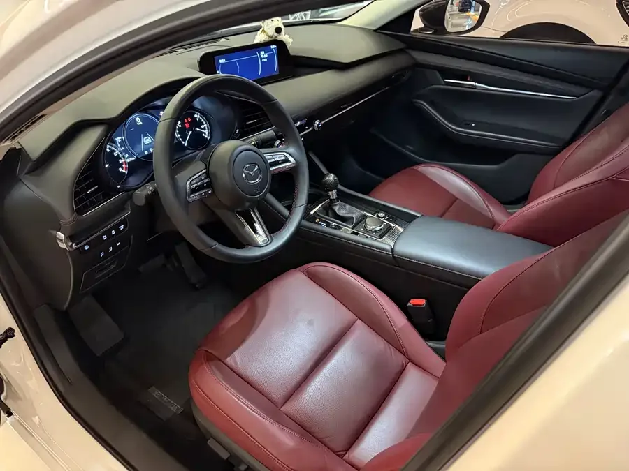 Mazda Axela Mazda3 Angkesela 2023 2.0L automatic quality version 2024 — миниатюра 2