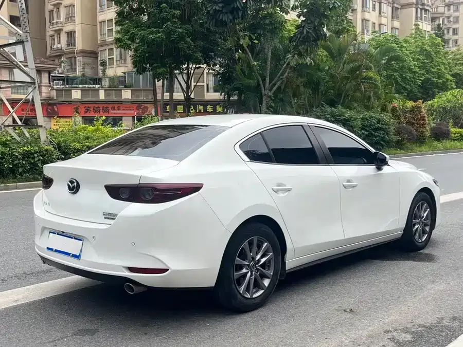 Mazda Axela Mazda3 Angkesela 2021 2.0L automatic quality version 2022 — миниатюра 4